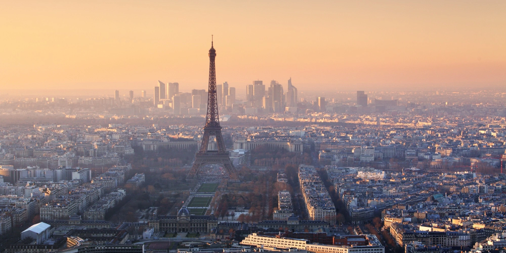 Eiffel-tower-in-Paris-at-sunrise.webp